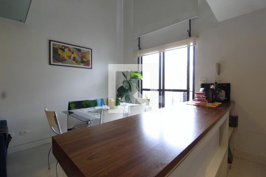Cozinha de apartamento à venda com 1 quarto, 56m² em Moema, São Paulo