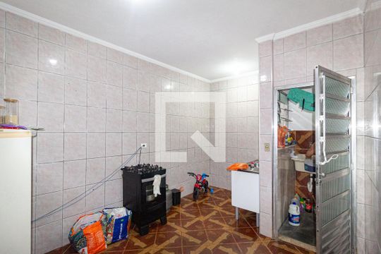 Cozinha de casa à venda com 5 quartos, 200m² em Santa Maria, Osasco