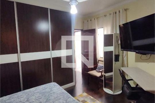 Casa à venda com 4 quartos, 300m² em Vila Curuçá, Santo André