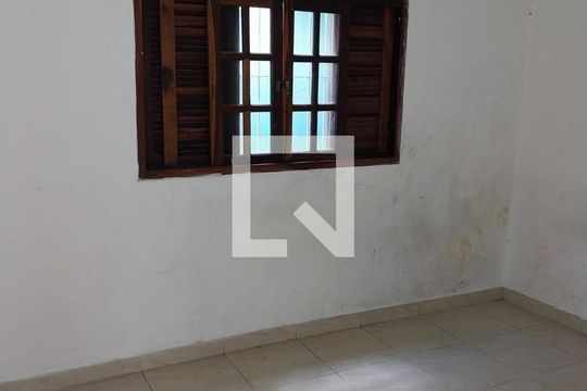Casa para alugar com 6 quartos, 399m² em Vila Marieta, São Paulo