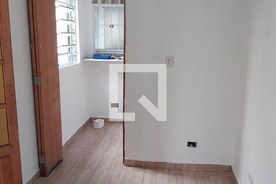 Casa para alugar com 6 quartos, 399m² em Vila Marieta, São Paulo