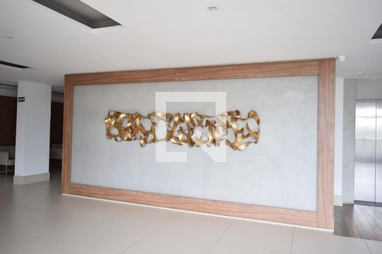 Hall de entrada de kitnet/studio à venda com 1 quarto, 30m² em Sumaré, São Paulo