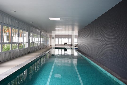 Piscina Coberta de kitnet/studio à venda com 1 quarto, 30m² em Sumaré, São Paulo