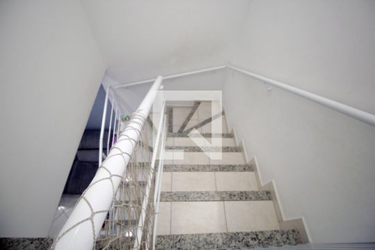Escada de casa à venda com 3 quartos, 98m² em Jardim, Santo André