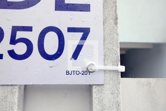 Placa instalada em 19/01/2026 com o código BJTO-201 de casa à venda com 3 quartos, 98m² em Jardim, Santo André