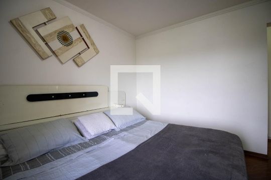 Suíte  de apartamento à venda com 4 quartos, 120m² em Chácara Agrindus, Taboão da Serra