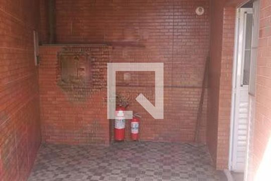 Casa à venda com 3 quartos, 148m² em Km 18, Osasco