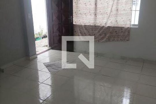 Casa à venda com 4 quartos, 145m² em Km 18, Osasco