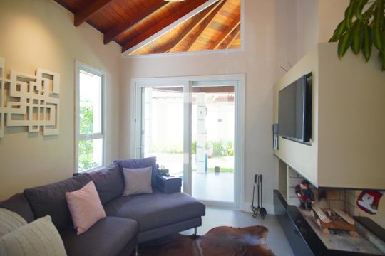 Sala de Estar 2 de casa de condomínio à venda com 3 quartos, 360m² em Sarandi, Porto Alegre