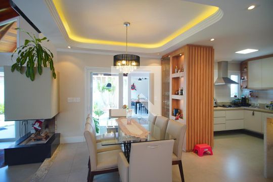 Sala de Jantar de casa de condomínio à venda com 3 quartos, 360m² em Sarandi, Porto Alegre