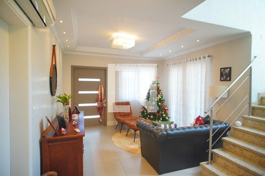 Sala de Estar 1 de casa de condomínio à venda com 3 quartos, 360m² em Sarandi, Porto Alegre