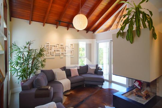 Sala de Estar 2 de casa de condomínio à venda com 3 quartos, 360m² em Sarandi, Porto Alegre
