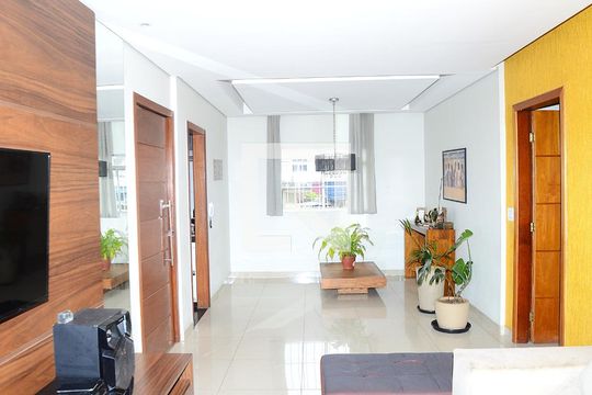 Sala de casa à venda com 3 quartos, 360m² em São Gabriel, Belo Horizonte
