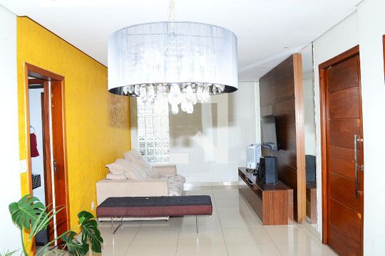 Sala de casa à venda com 3 quartos, 360m² em São Gabriel, Belo Horizonte