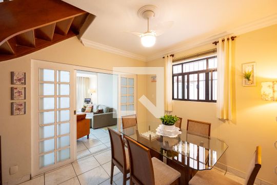 Sala de Jantar de casa à venda com 4 quartos, 245m² em Vila Clementino, São Paulo