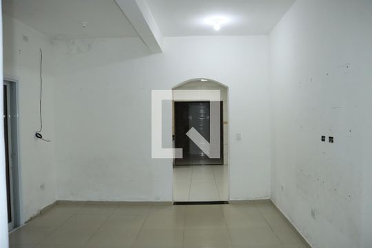 Casa para alugar com 3 quartos, 300m² em Nhambuca, Cotia