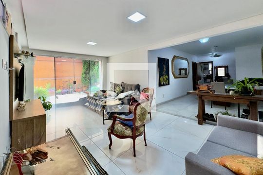 Apartamento à venda com 3 quartos, 214m² em Manacás, Belo Horizonte