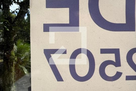 Placa de apartamento à venda com 2 quartos, 70m² em Vila Hulda, Guarulhos