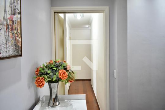 Corredor de apartamento à venda com 4 quartos, 140m² em Vila Monte Alegre, São Paulo