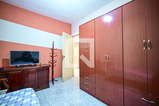 Quarto 1 de casa à venda com 2 quartos, 100m² em Chácara Agrindus, Taboão da Serra