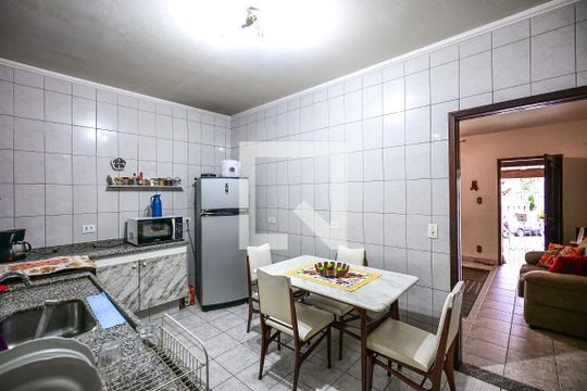 Cozinha de casa à venda com 2 quartos, 100m² em Chácara Agrindus, Taboão da Serra