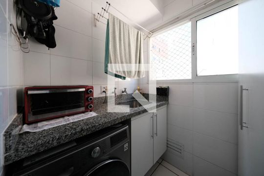 Apartamento à venda com 2 quartos, 55m² em Vila Marieta, São Paulo