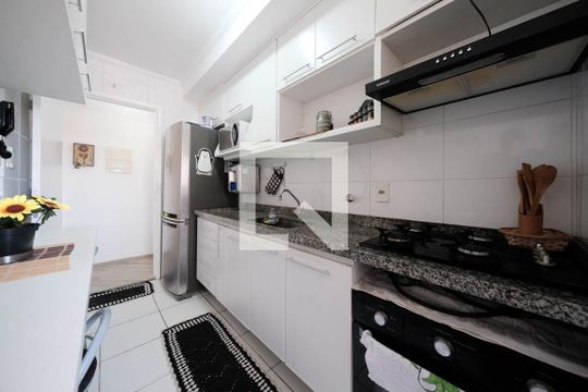 Apartamento à venda com 2 quartos, 55m² em Vila Marieta, São Paulo