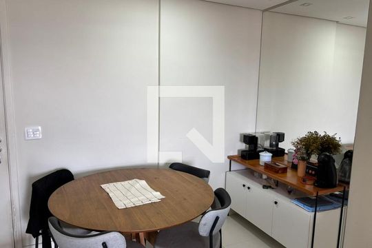 Sala de apartamento à venda com 2 quartos, 63m² em Vila Sonia, São Paulo