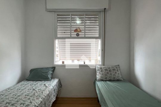 Quarto 1 de apartamento para alugar com 2 quartos, 69m² em Boqueirão, Santos