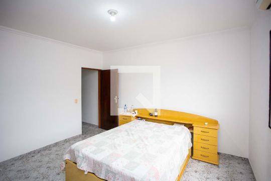 Quarto Suite Casa 1 de casa à venda com 5 quartos, 250m² em Jardim das Laranjeiras (zona Sul), Diadema