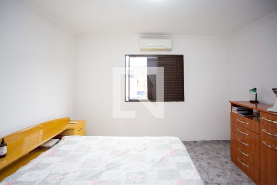 Quarto Suite Casa 1 de casa à venda com 5 quartos, 250m² em Jardim das Laranjeiras (zona Sul), Diadema