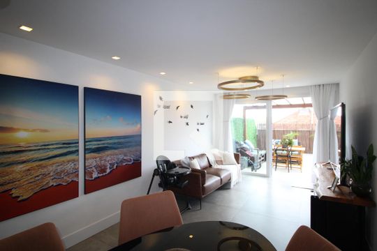Sala de apartamento à venda com 3 quartos, 141m² em Vila Ipiranga, Porto Alegre