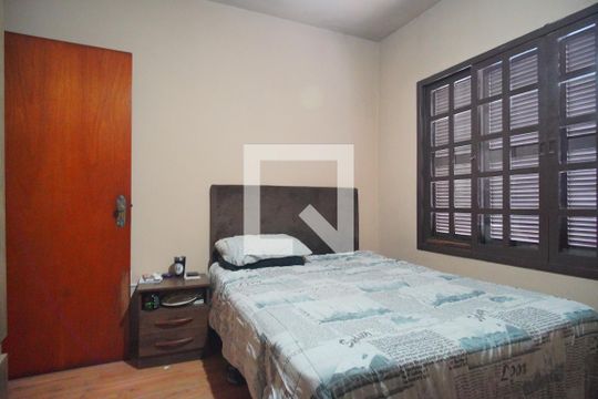 Quarto 1 de casa à venda com 3 quartos, 200m² em Cristo Rei, São Leopoldo