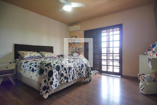 Quarto 2 de casa à venda com 3 quartos, 200m² em Cristo Rei, São Leopoldo