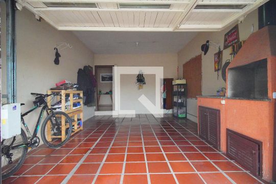 Garagem de casa à venda com 3 quartos, 200m² em Cristo Rei, São Leopoldo