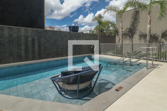 Área comum - Piscina de apartamento para alugar com 0 quarto, 26m² em Passo D’areia, Porto Alegre