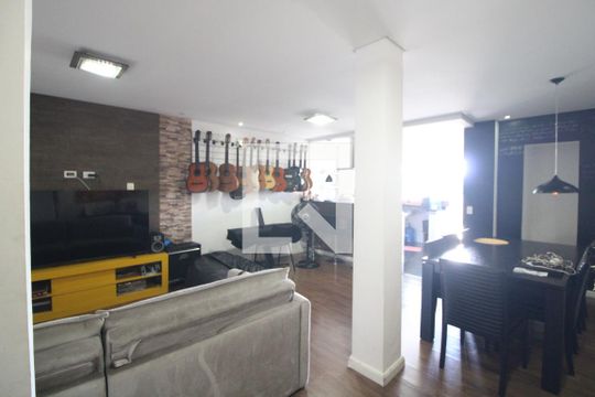 Casa 2 / sala de casa à venda com 3 quartos, 165m² em Jardim das Flores, São Paulo