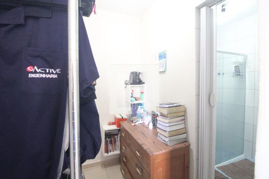 Banheiro da suíte 1 de casa à venda com 3 quartos, 165m² em Jardim das Flores, São Paulo