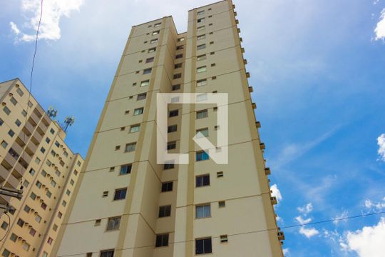 Fachada do Prédio de apartamento para alugar com 1 quarto, 65m² em Jardim Maria Inês, Aparecida de Goiânia