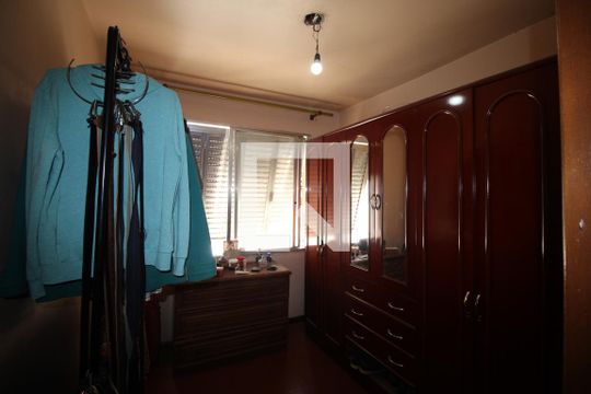 Quarto 1 de apartamento à venda com 3 quartos, 74m² em Passo D’areia, Porto Alegre
