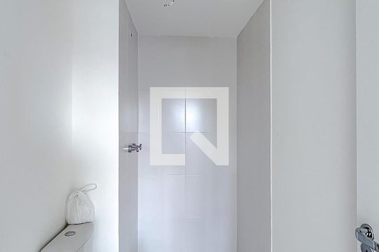 Banheiro de kitnet/studio à venda com 1 quarto, 25m² em Vila Zilda, São Paulo