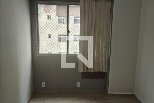 Quarto de apartamento para alugar com 2 quartos, 68m² em Pavuna, Nilópolis