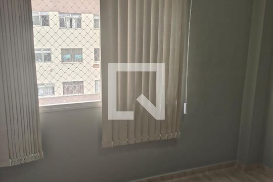 Quarto de apartamento para alugar com 2 quartos, 68m² em Pavuna, Nilópolis