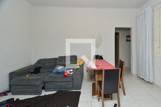 Sala  de casa para alugar com 2 quartos, 100m² em Santa Efigênia, Belo Horizonte