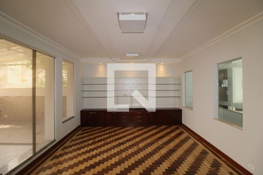 Sala de casa à venda com 4 quartos, 242m² em Jardim São Paulo, São Paulo