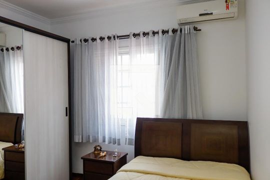 Casa à venda com 3 quartos, 179m² em Vila Campesina, Osasco