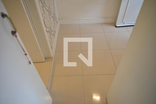 Hall de entrada de casa para alugar com 6 quartos, 278m² em Parque das Nações, Santo André