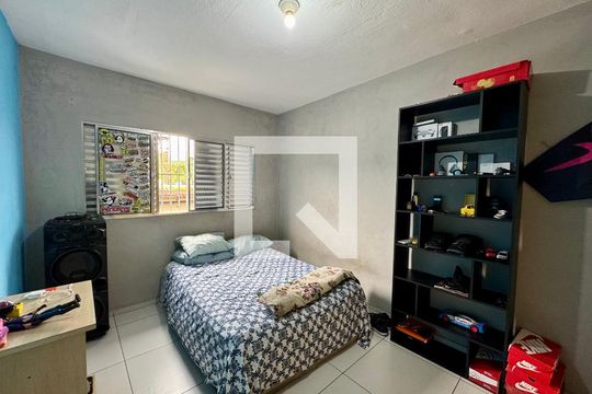 Quarto 1 de casa à venda com 4 quartos, 174m² em Jardim Kawamoto, Guarulhos
