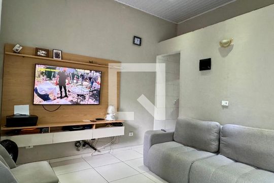 Sala 1 de casa à venda com 4 quartos, 174m² em Jardim Kawamoto, Guarulhos