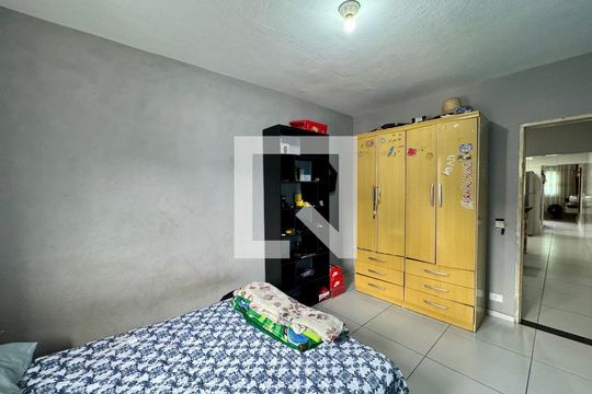 Quarto 1 de casa à venda com 4 quartos, 174m² em Jardim Kawamoto, Guarulhos